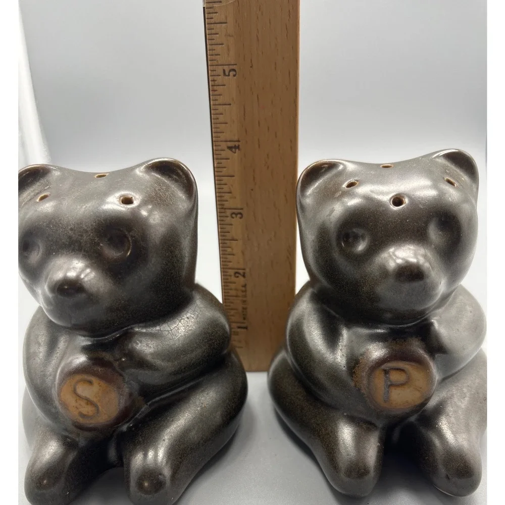 Pigeon River‎ Pottery signed T. Bullen black bear S&P  2010